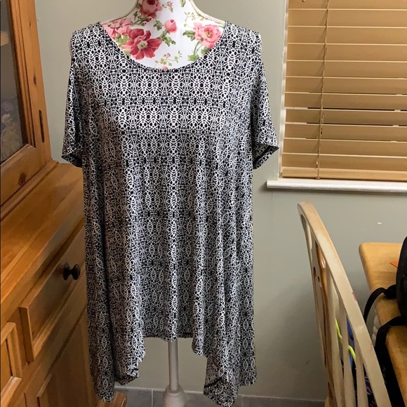 Jones New York Tops - ▪️Jones New York ▪️Cold shoulder top